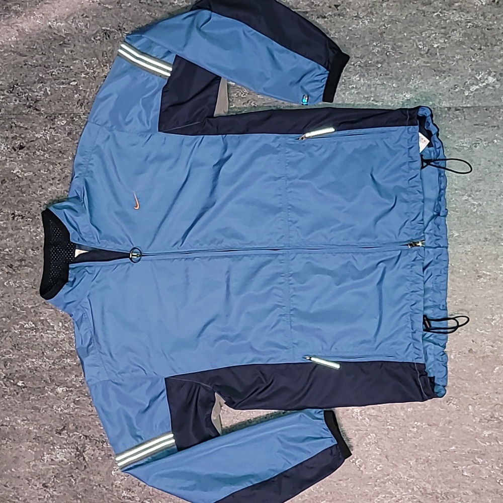 Vintage. 90s. Nike. Full-zip windbreaker. Like-new.  Men's size Large.
